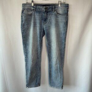 White House Black Market Women's Light Washed Skinny Cropped Jeans Size 8